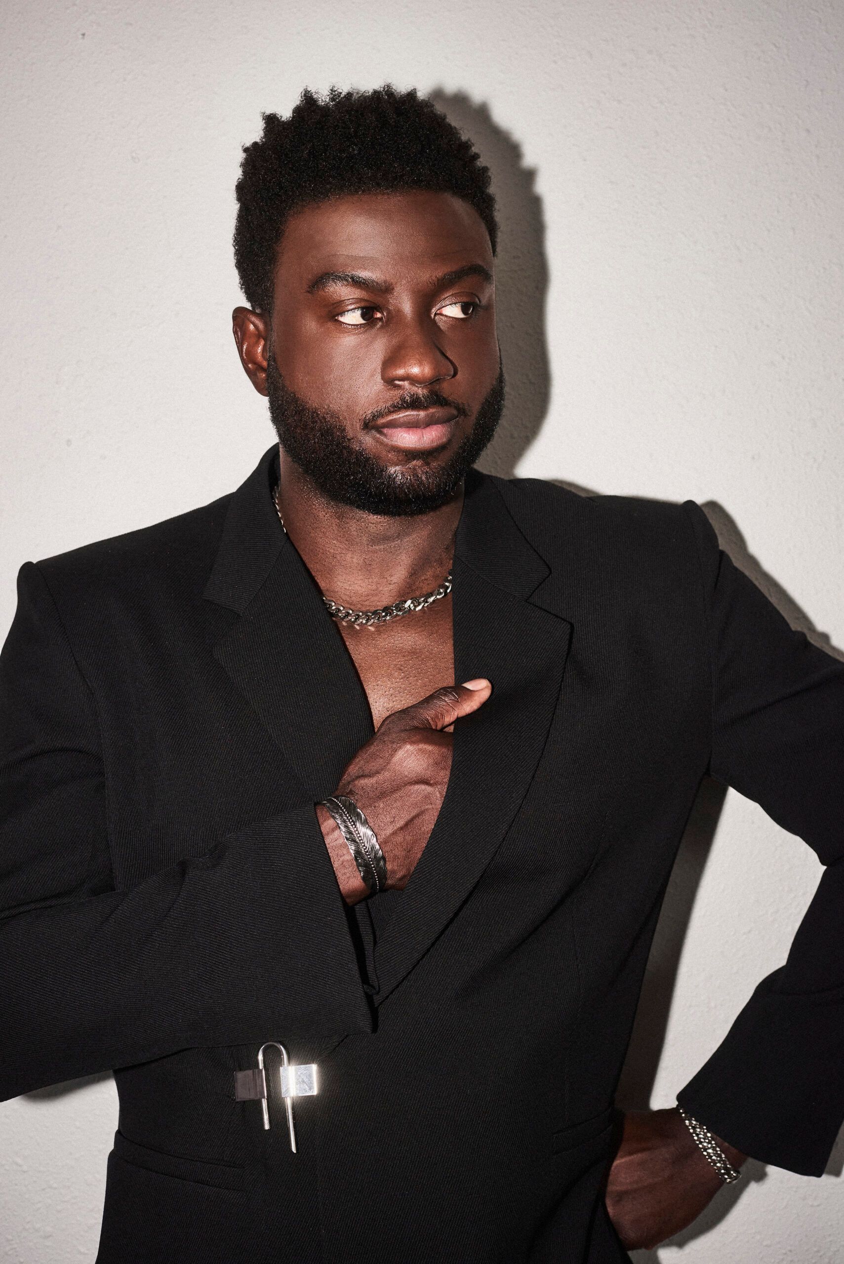 Sinqua Walls 1883 Magazine