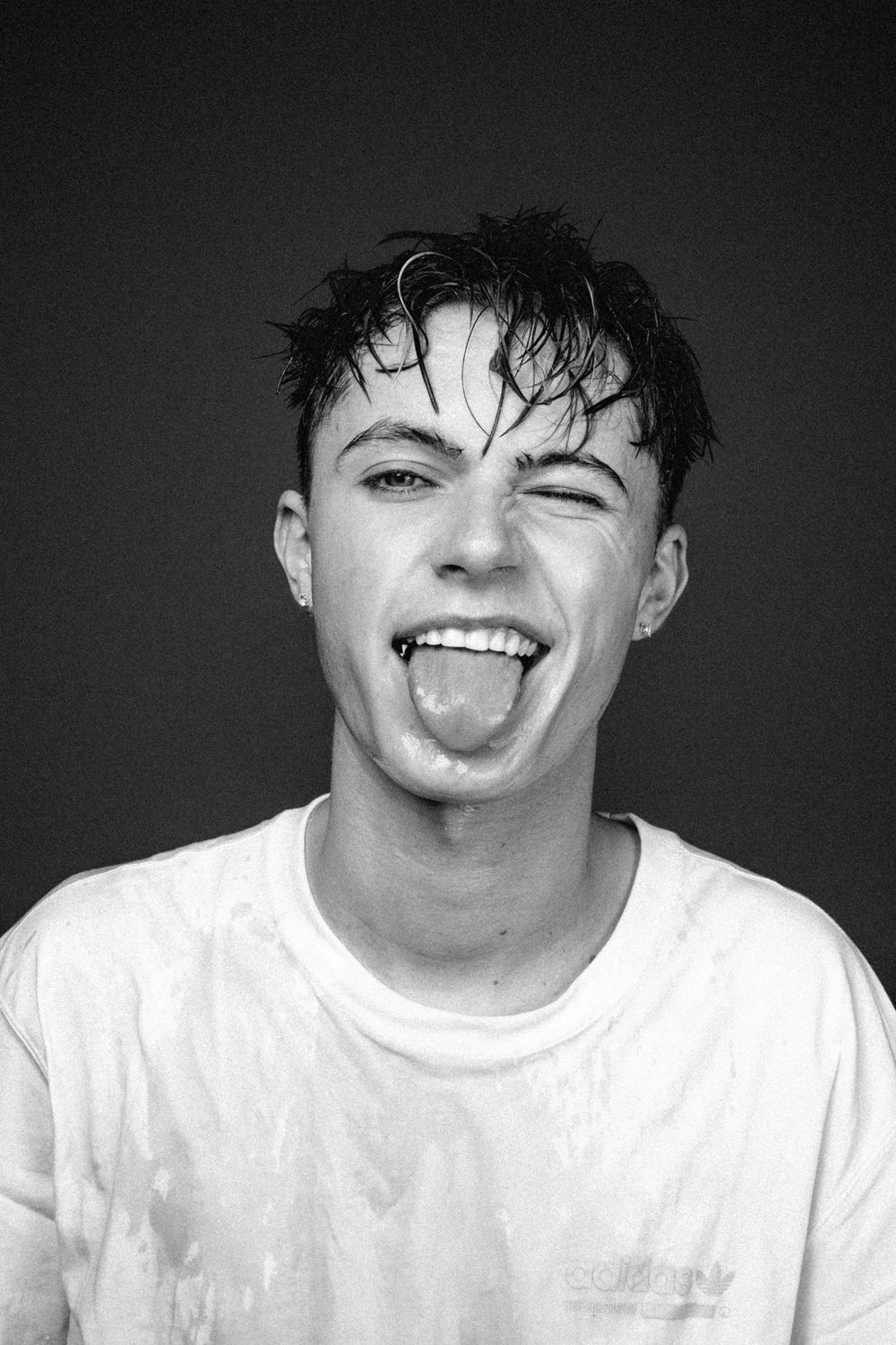 HRVY - 1883 Magazine