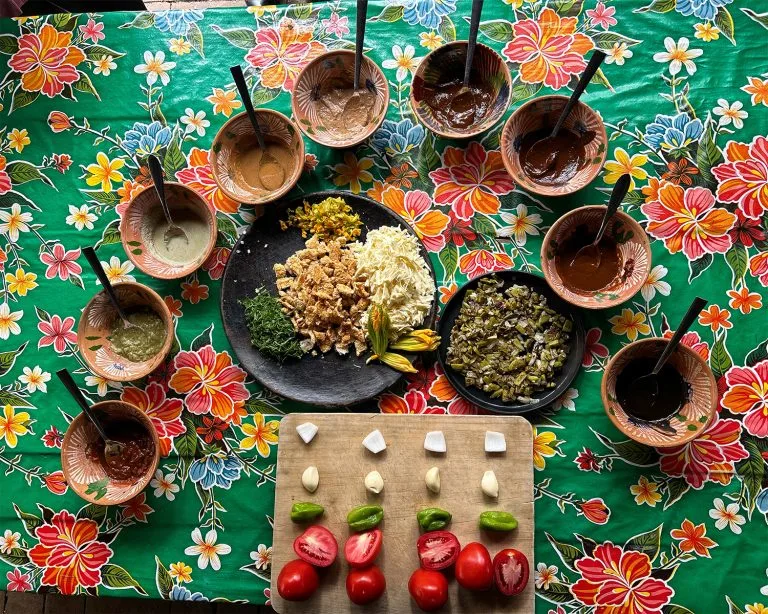 Discover Oaxaca's Culinary Delights: Mole, Tlayudas & Street Food