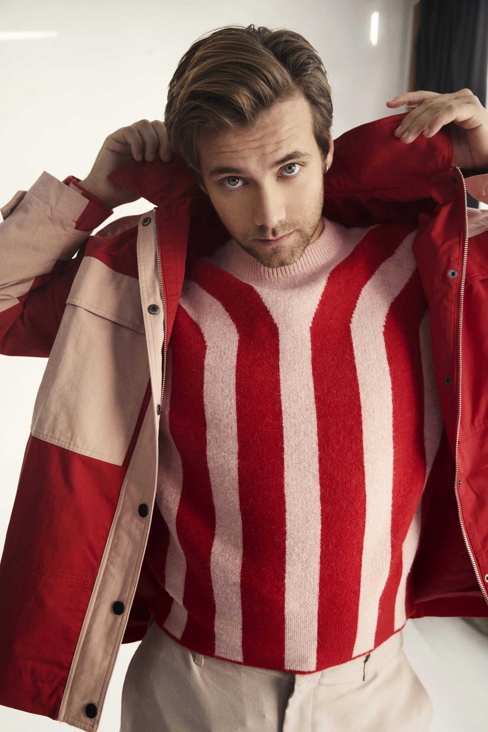 Oliver Dench - 1883 Magazine