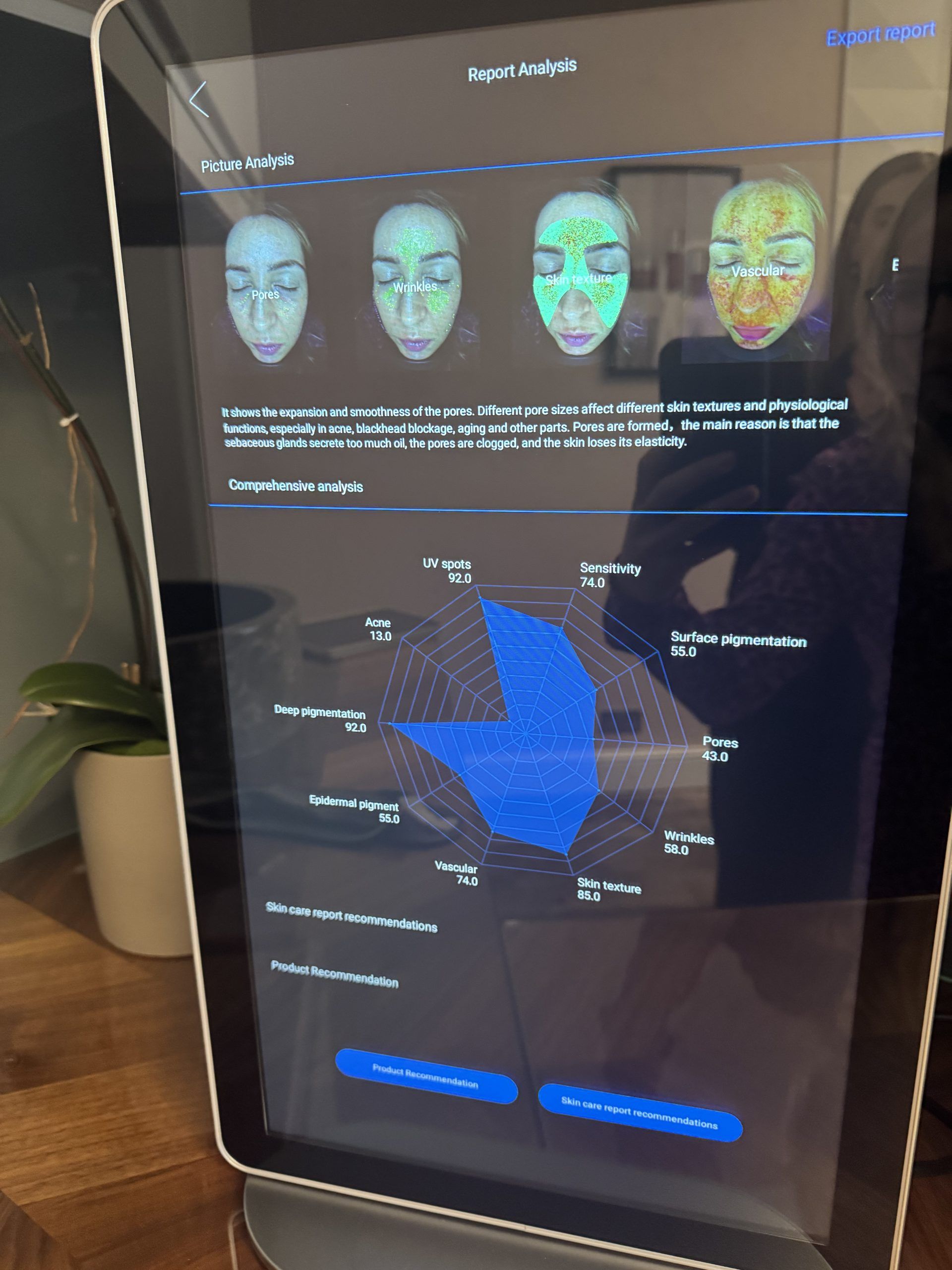 Skin analysis device