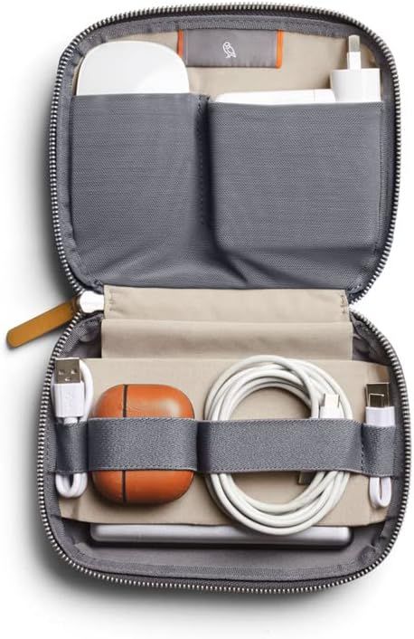 Bellroy Tech Kit Compact (Charger, Cables, Mouse, powerbank, USB Keys, dongles)
